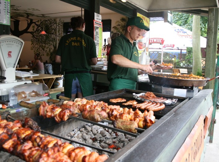 Bar `Leśnicz&oacute;wka